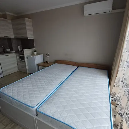 Apartment Admiral Plaza 35 -studio-sunny